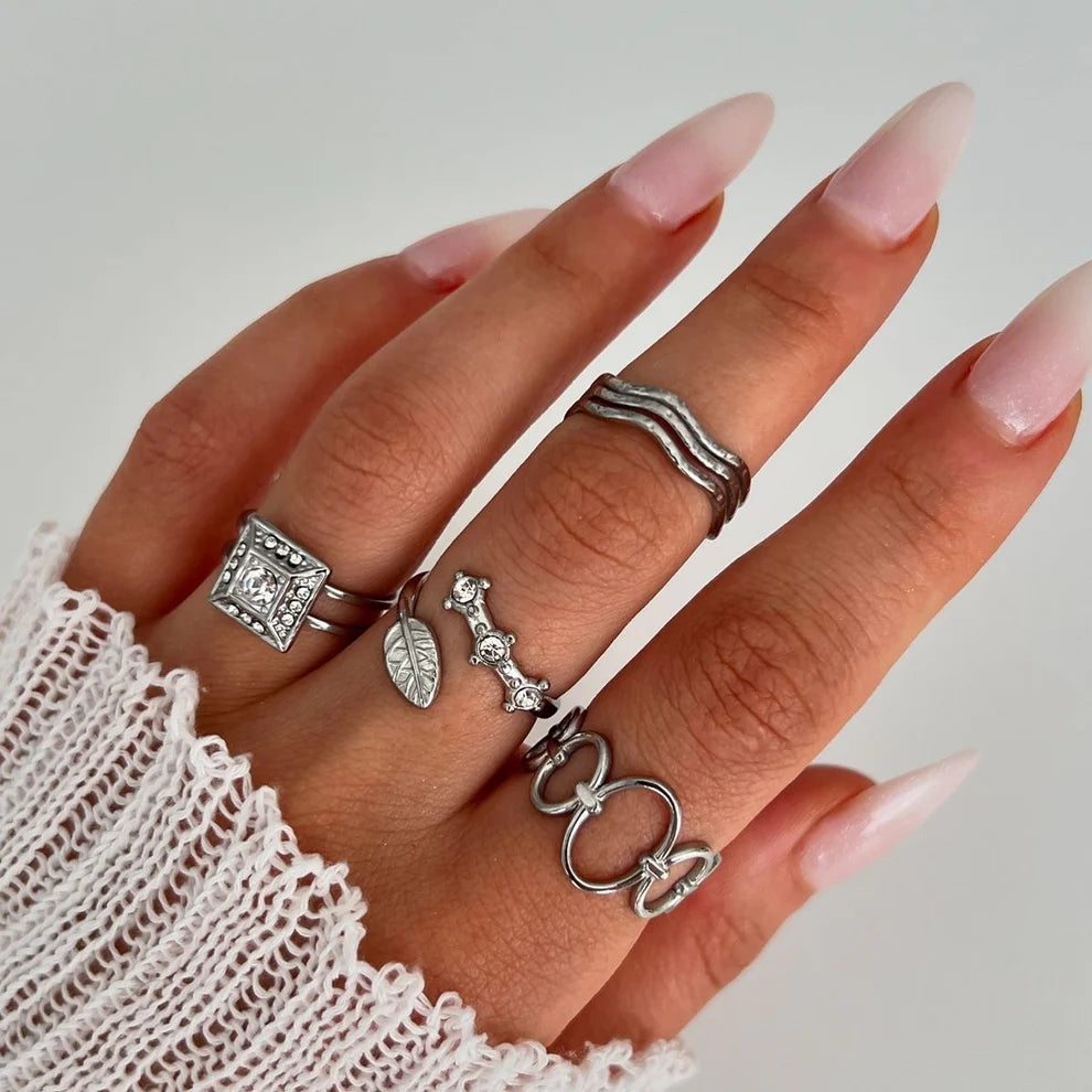 Boho Hollow Chain Band Ring