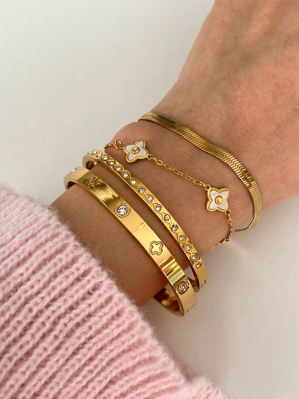 Golden Sparkling Line Bangle