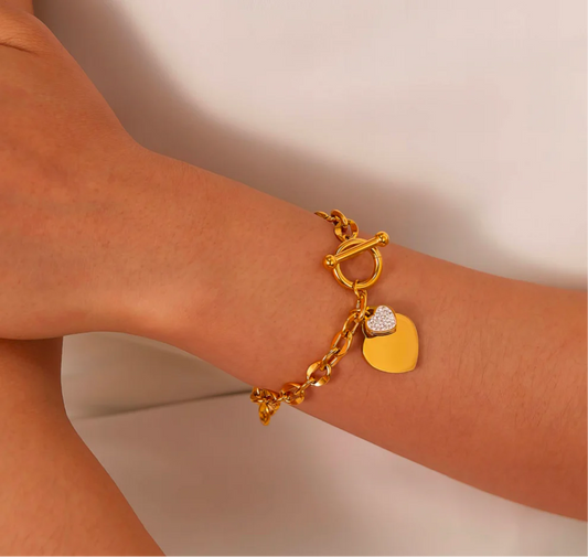 Pulsera con dijes de corazón y cadena de palanca