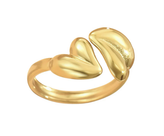 Anillo de oro con doble corazón