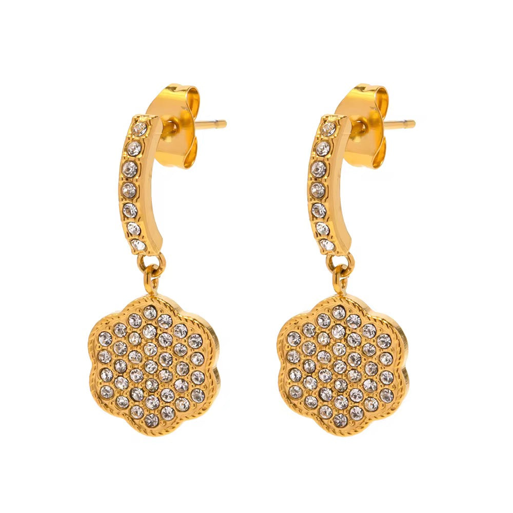 Pendientes colgantes con flores pavé brillantes