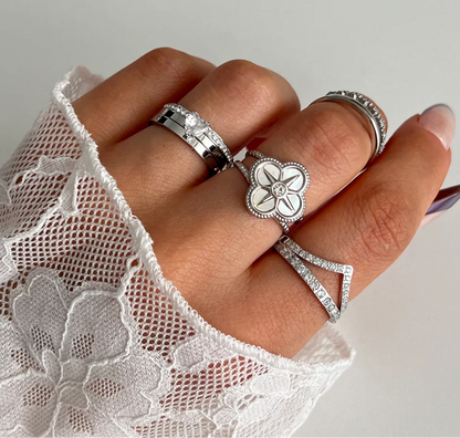 Triple Band Heart Sparkling Ring