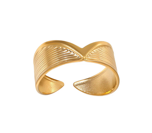 V-Twist Band Ring