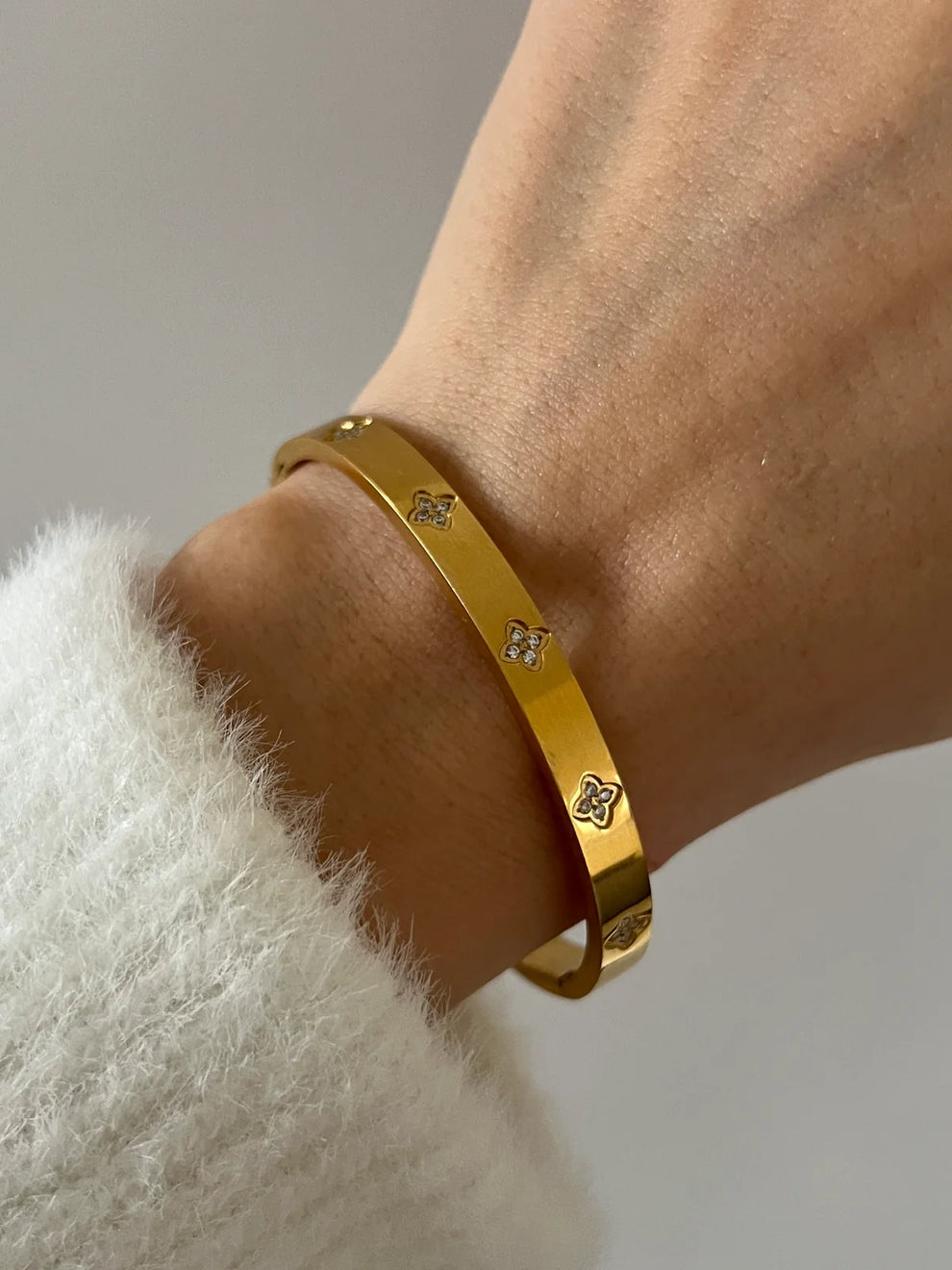 Sparkling Stellar Star Bangle Bracelet