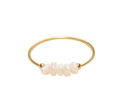 Anillo minimalista de oro con perla