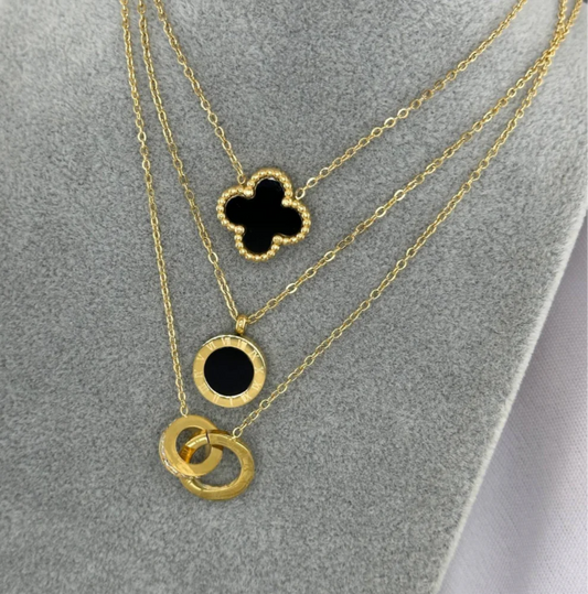 Collier romain à cercles entrelacés