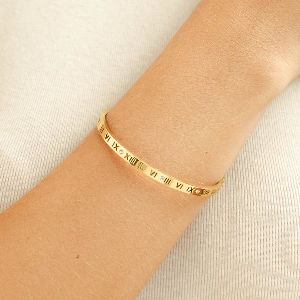 Pulsera brillante con números romanos